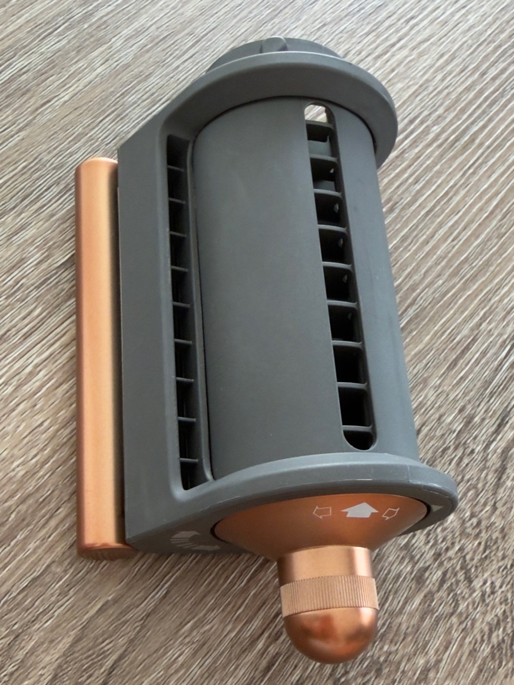 Coanda smoothing dryer Dyson